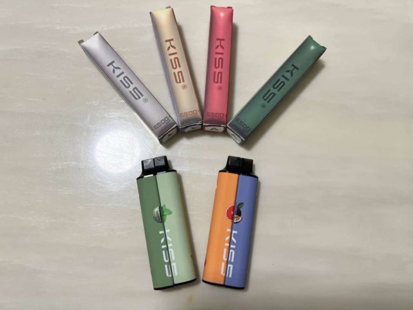 【KIS5鎧斯拋棄式6500口】✨口味變化多達130種(限量販售)✨特點 雙吸抛棄式 台灣首創 💖